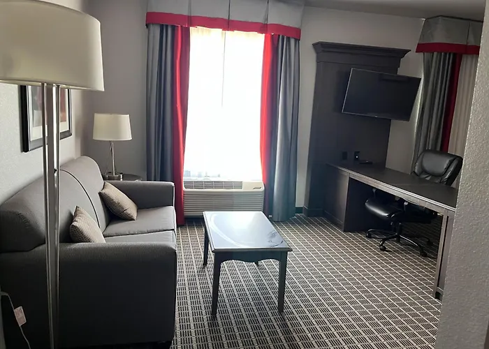 Hampton Inn Pearsall