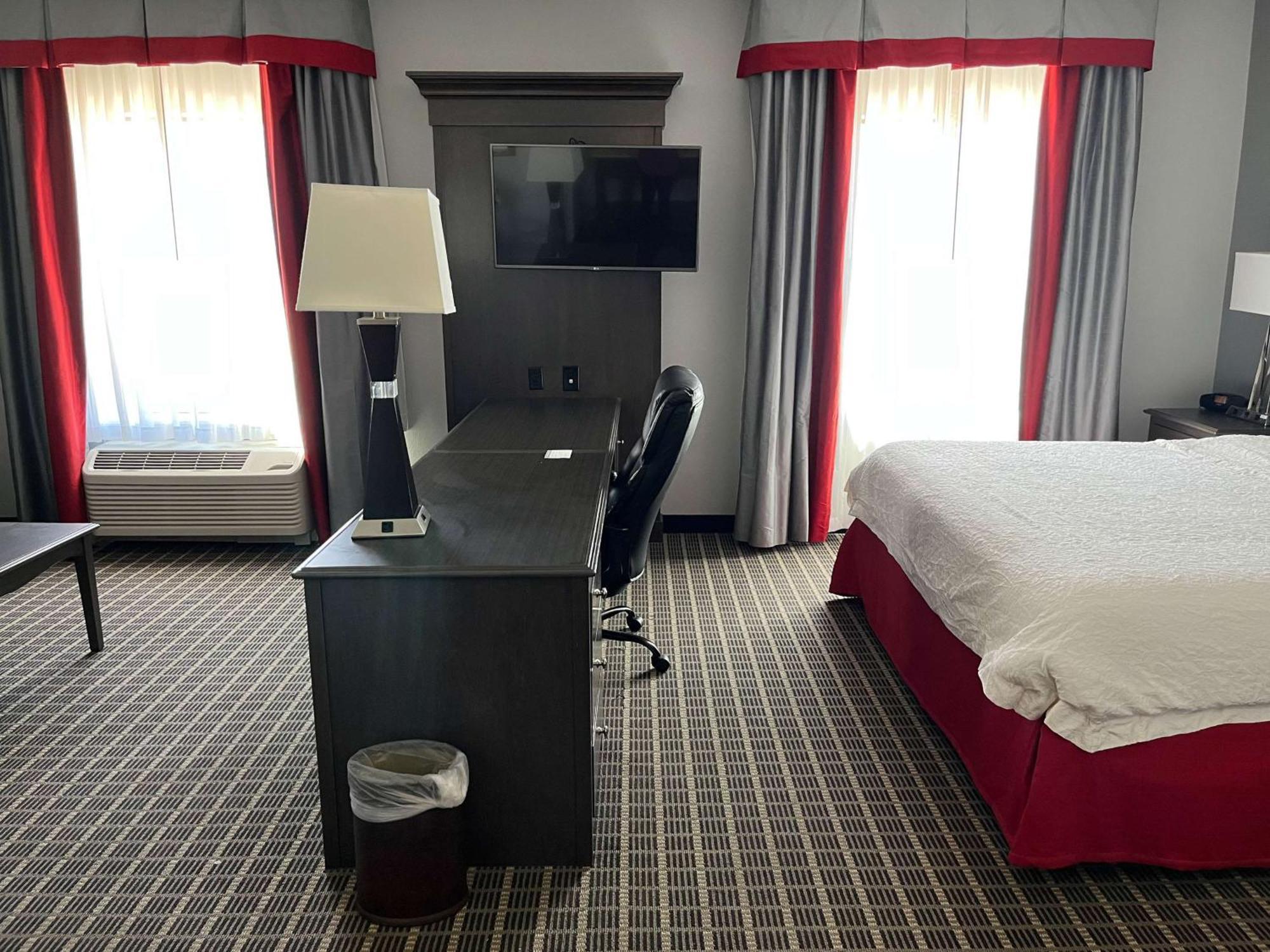 Hotel Hampton Pearsall