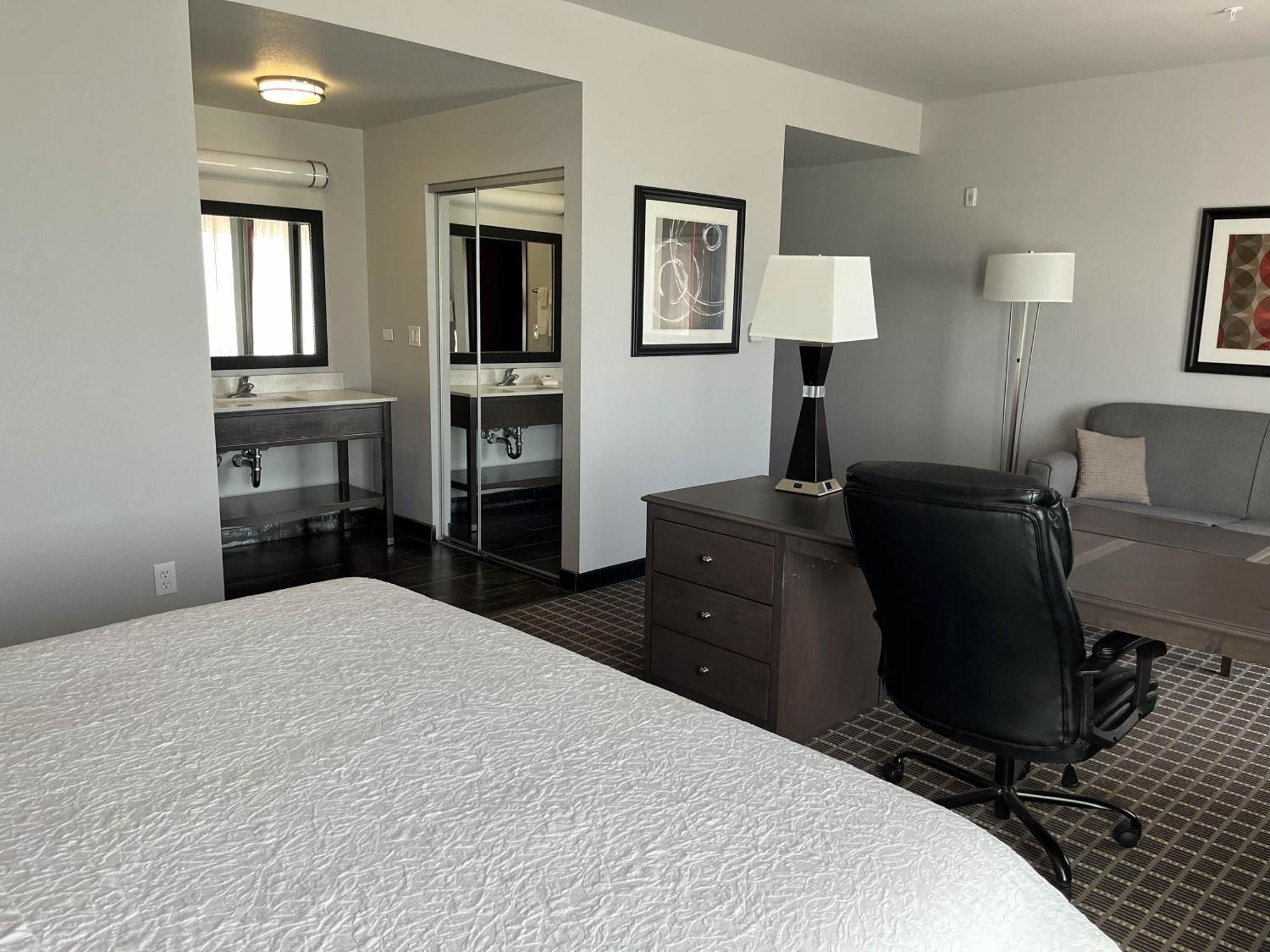 Hampton Hotel 2*
